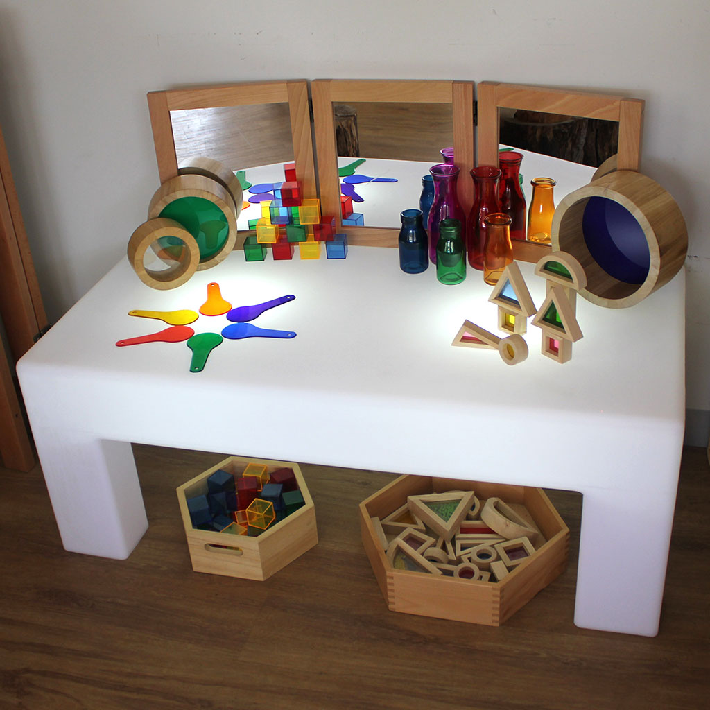 1668-LEDTABLEREC02_05_large.jpg