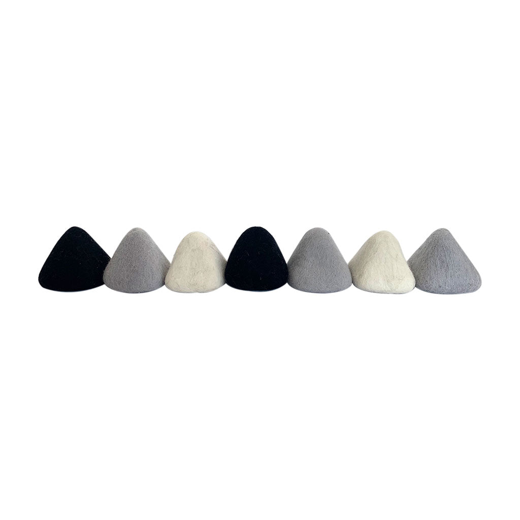 Achromatic Felt Pyramids - 7pc - Educating Kids