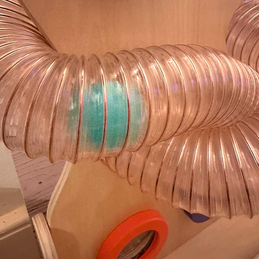 1700-L1039 Twist and Turn Tubie_05.jpg