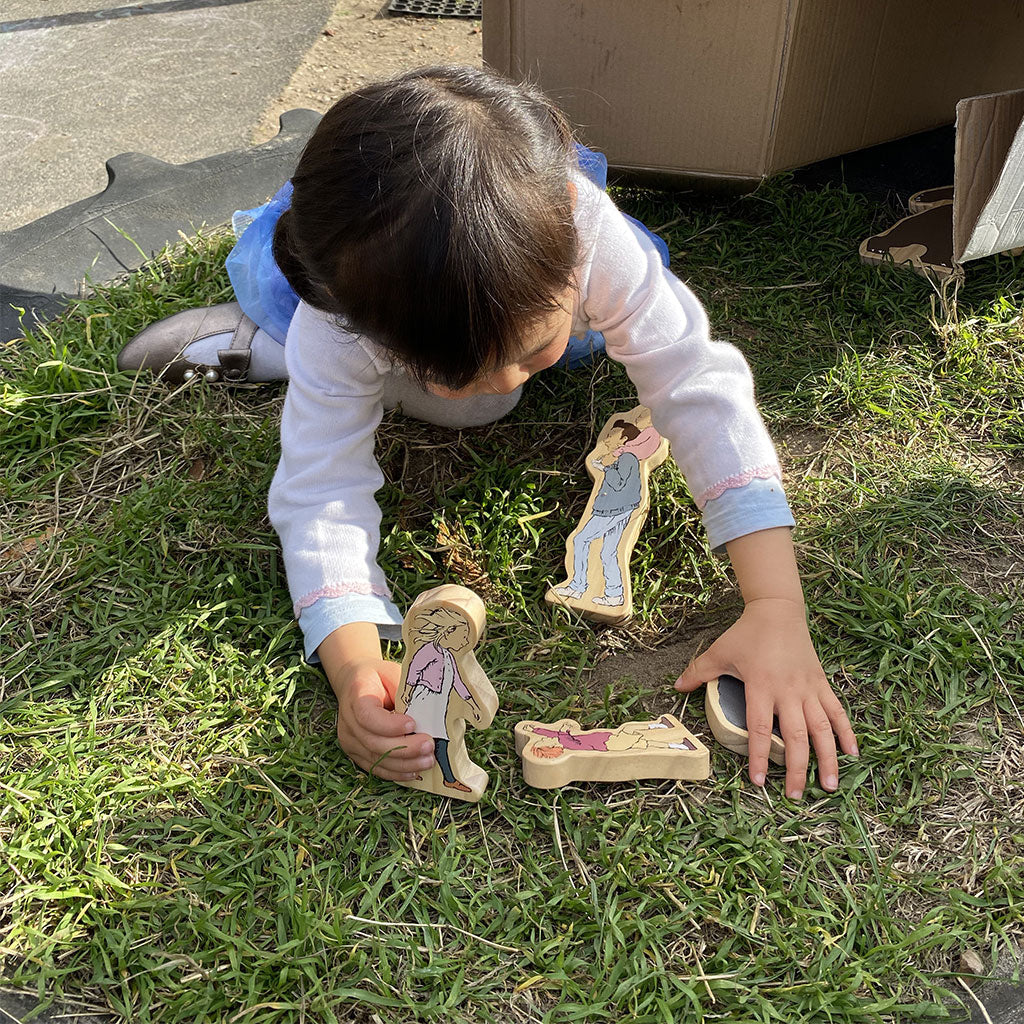 We're Going on a Bear Hunt Wooden Characters - 6pc - Educating Kids