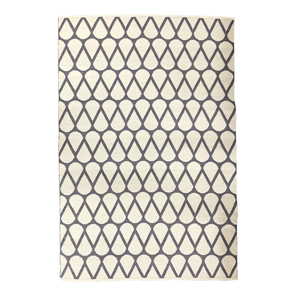 Handwoven PVC Rug - Grey - 170x240cm
