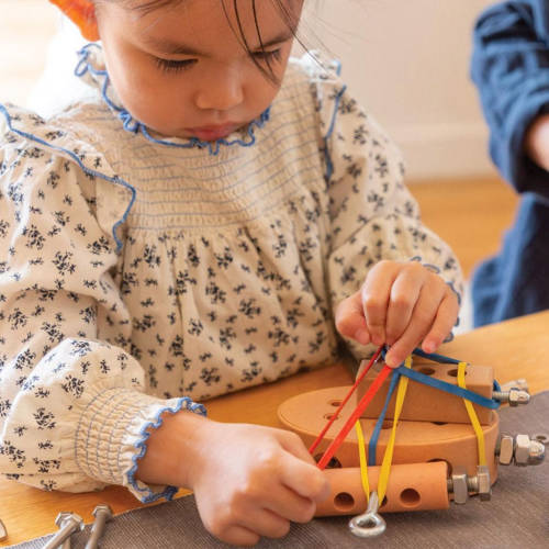 Random Robots Loose Parts STEM Kit - Educating Kids