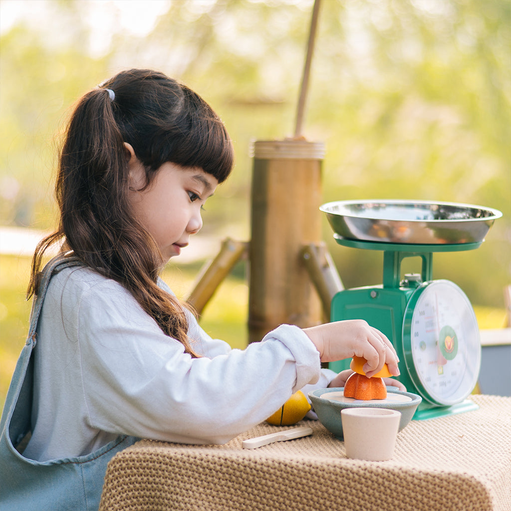 302-PT2613 PlanToys - Fresh Squeeze Juicer Set_07.jpg