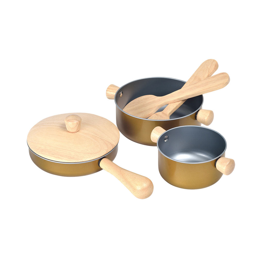 302-PT3413_plan-toys-cooking-utensils_01_large.jpg
