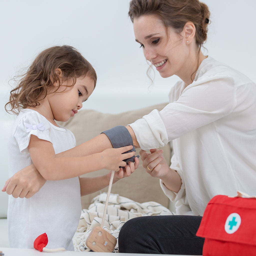 PlanToys - Doctor Set - Educating Kids