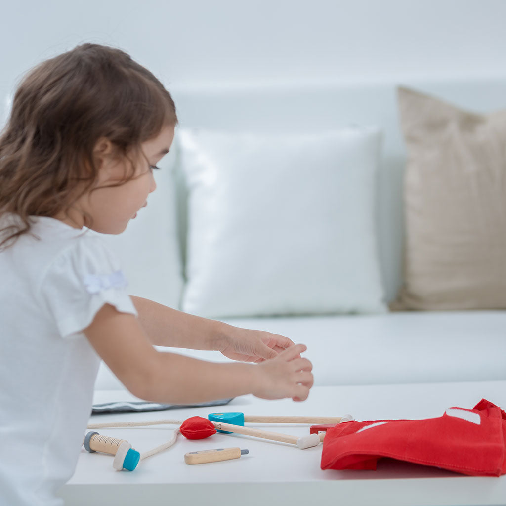 PlanToys - Doctor Set - Educating Kids