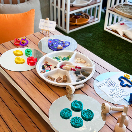 4 Ways to Play - Modelling Dough