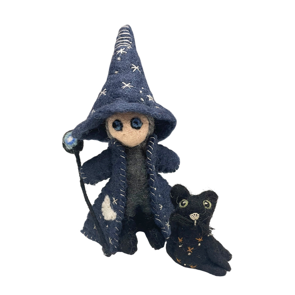 167-P-P1046_witch with cat companion_02.jpg