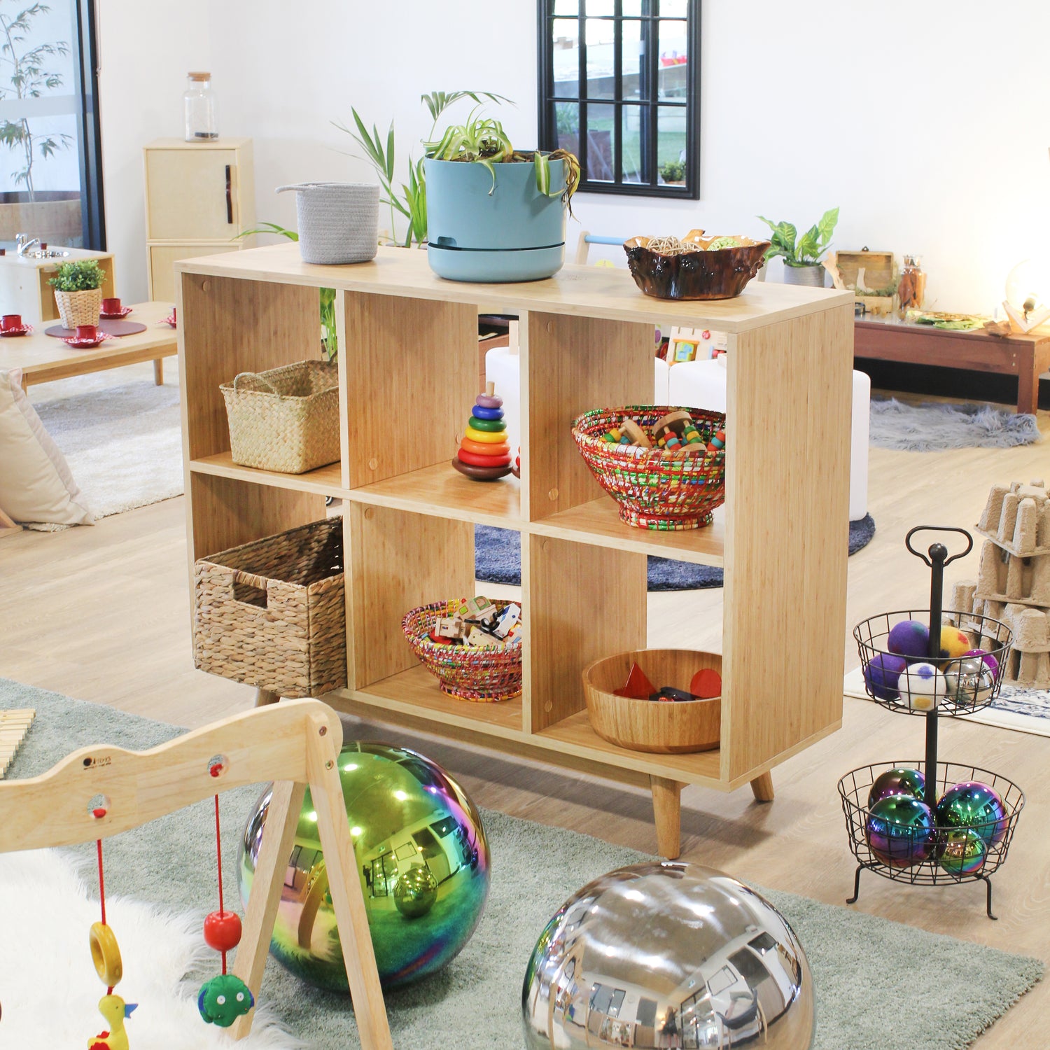 1877-0002_Open shelf unit_in situ_3.jpg