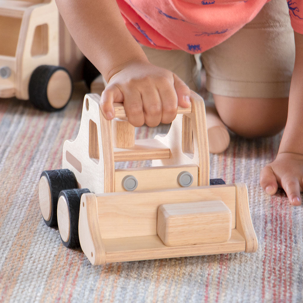 2185-G6720_wooden-front-loader_04_large.jpg