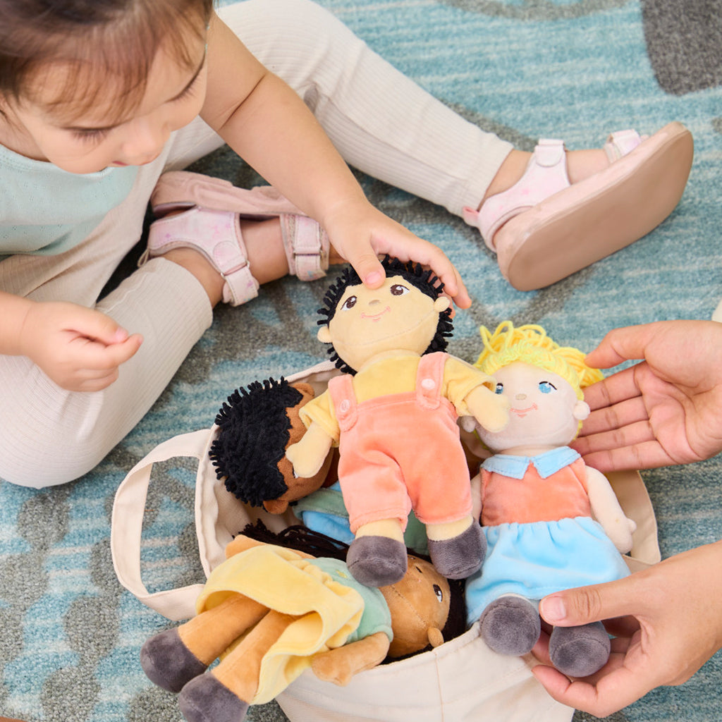 2185-GC3048 Ethnic Soft Dolls Set of 4_05.jpg