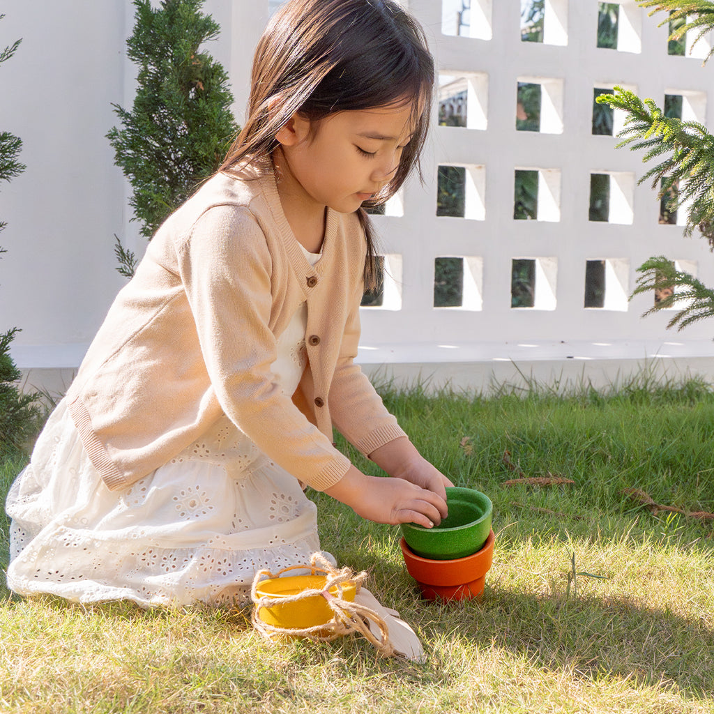 302-PT2606 PlanToys - Plant Pots Trio_07.jpg