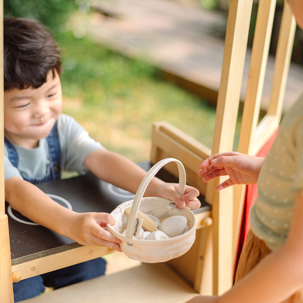 302-PT2610 PlanToys - Crack & Cook Egg Basket_04.jpg