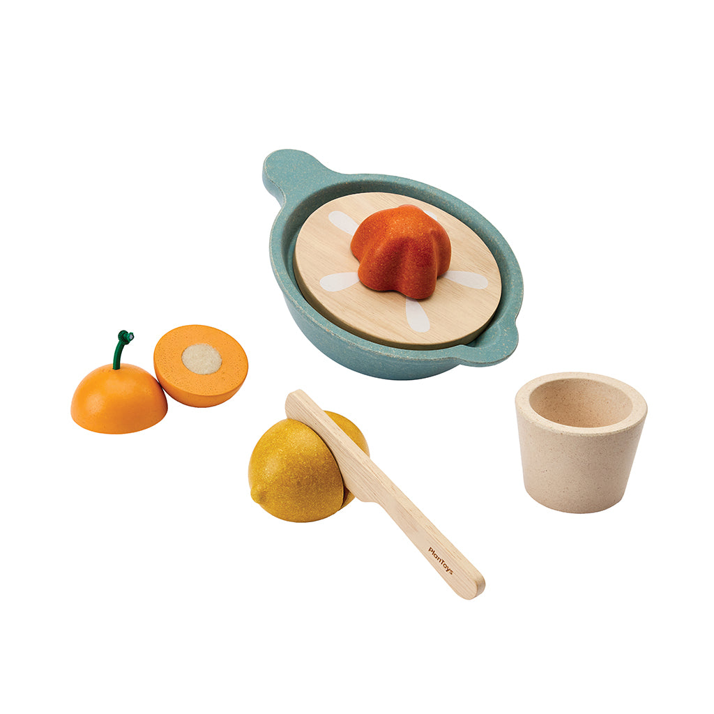 302-PT2613 PlanToys - Fresh Squeeze Juicer Set_02.jpg