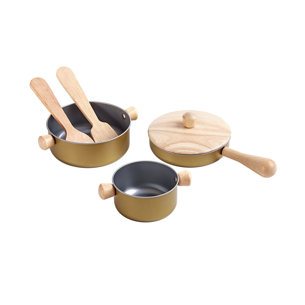 302-PT3413_plan-toys-cooking-utensils_02_large.jpg