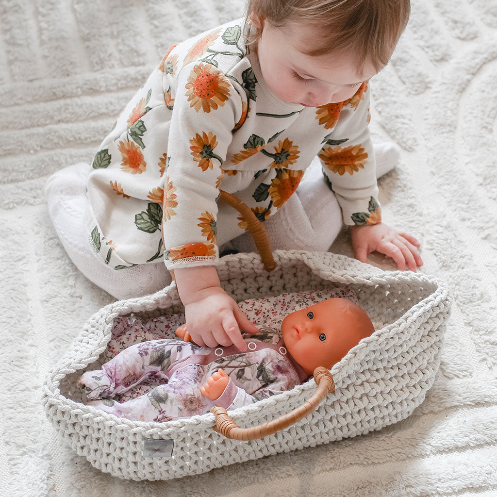 304-AG84141_knitted-doll-basket-35-40cm_10_large.jpg